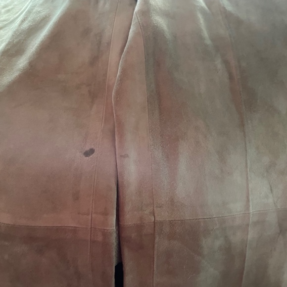 Gucci auth. beige/tan suede pants, EU 42/US 6; one factory flaw, EUC, NWT. - Picture 4 of 6